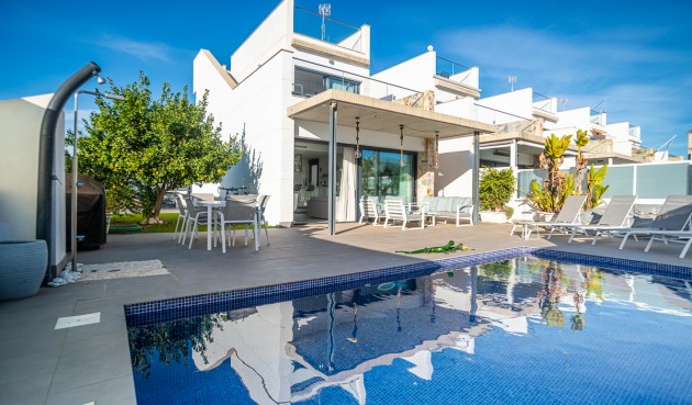 Villa - Återförsäljning - Orihuela Costa - Costa Blanca