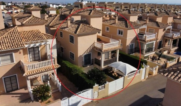 Villa - Återförsäljning - Orihuela Costa - Costa Blanca