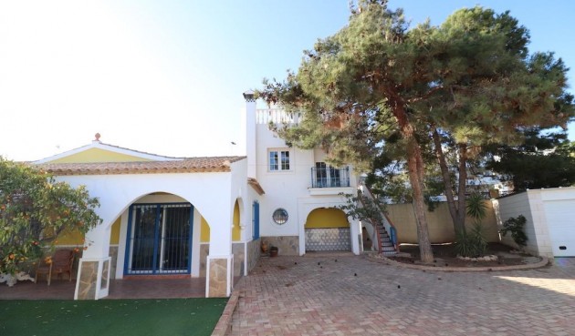 Villa - Återförsäljning - Orihuela Costa - Costa Blanca