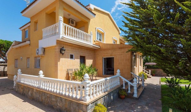 Villa - Återförsäljning - Orihuela Costa - Costa Blanca