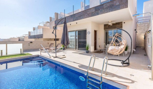 Villa - Återförsäljning - Orihuela Costa - Costa Blanca