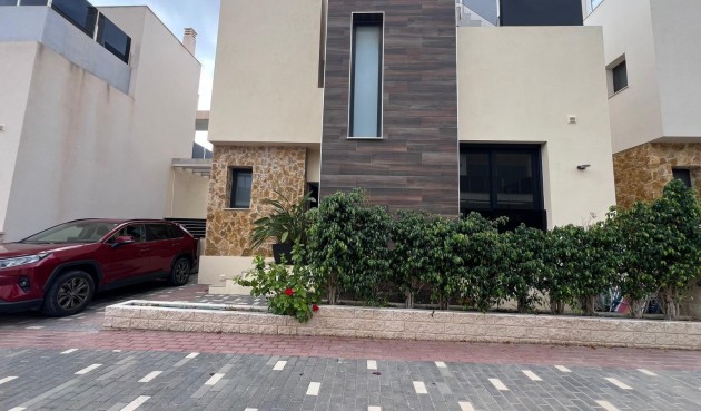 Villa - Återförsäljning - Orihuela Costa - Lomas de Cabo Roig