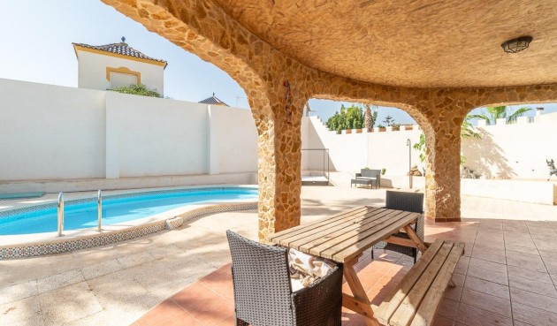 Villa - Återförsäljning - Orihuela Costa - Los Balcones