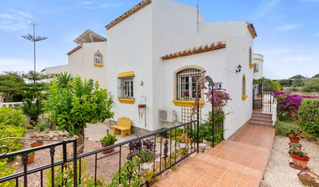 Villa - Återförsäljning - Orihuela Costa - Los Dolses