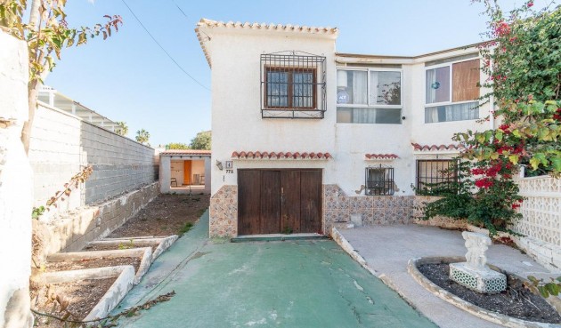 Villa - Återförsäljning - Orihuela Costa - Punta Prima