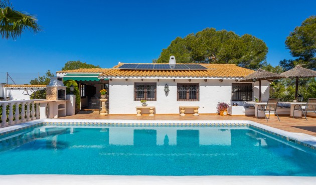 Villa - Återförsäljning - Orihuela - Inland