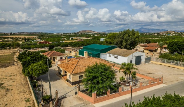 Villa - Återförsäljning - Orihuela - Inland