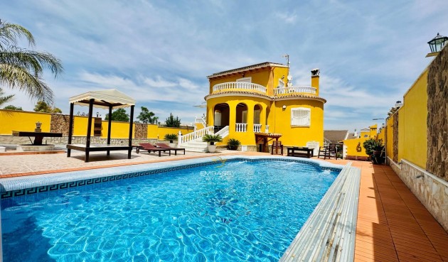 Villa - Återförsäljning - Orihuela - Urb. Montepinar
