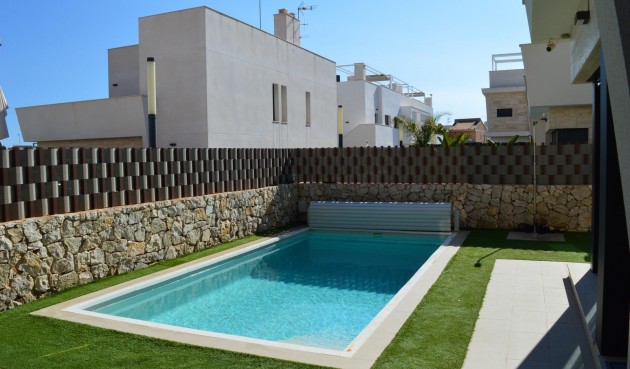 Villa - Återförsäljning - Pilar de la Horadada - BO-94028