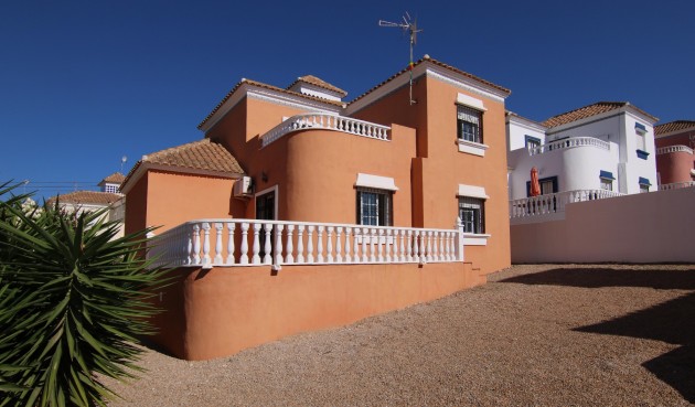 Villa - Återförsäljning - San Miguel de Salinas - Inland