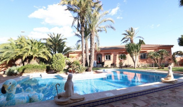 Villa - Återförsäljning - Torrevieja - BO-24278