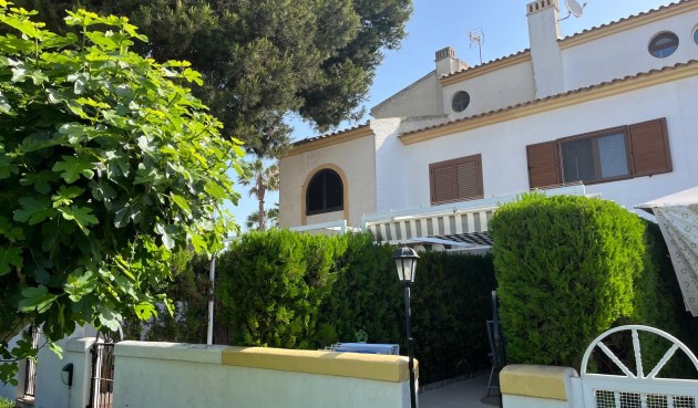 Villa - Återförsäljning - Torrevieja - Costa Blanca