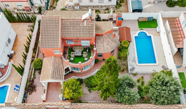 Villa - Återförsäljning - Torrevieja - Costa Blanca