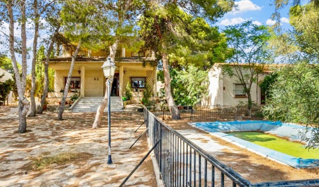 Villa - Återförsäljning - Torrevieja - Costa Blanca