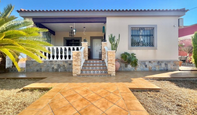 Villa - Återförsäljning - Torrevieja - Los Balcones - Los Altos del Edén