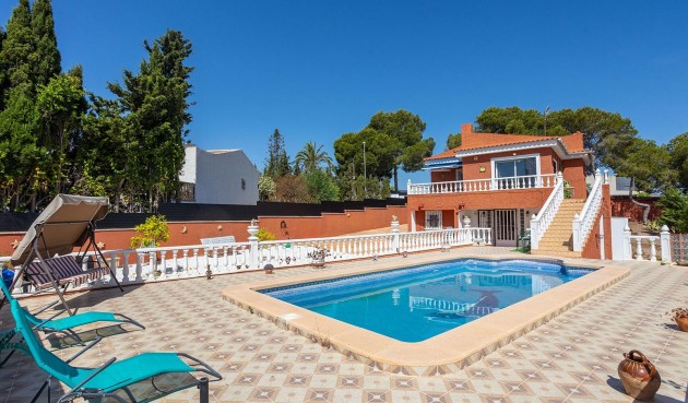Villa - Återförsäljning - Torrevieja - Los Balcones - Los Altos del Edén