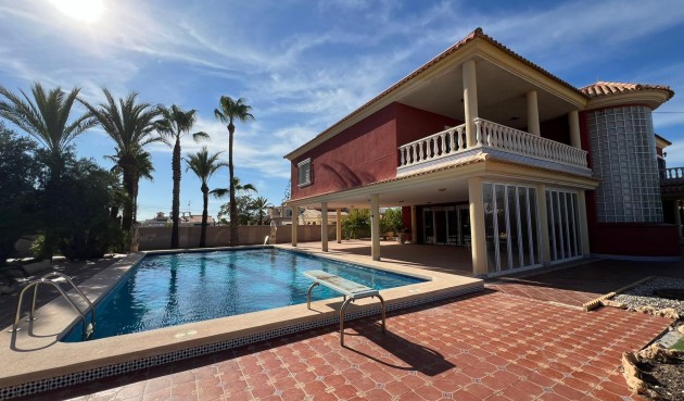 Villa - Återförsäljning - Torrevieja - Torreta Florida