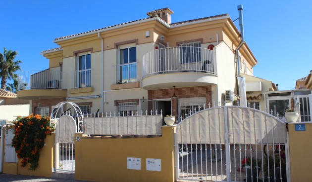 Villa - Återförsäljning - Villamartin - Costa Blanca