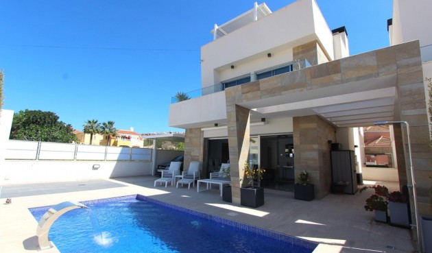 Villa - Återförsäljning - Villamartin - El Galan