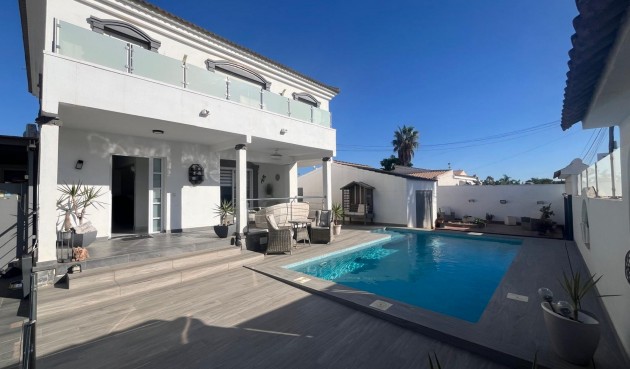 Villa - Brukt - Cabo Roig - Costa Blanca