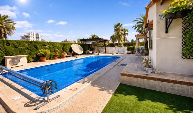 Villa - Brukt - Cabo Roig - Costa Blanca