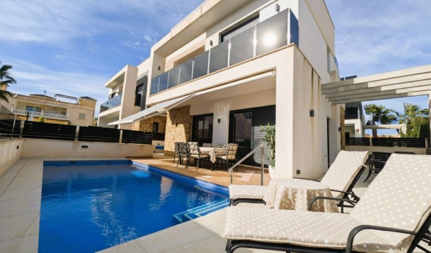 Villa - Brukt - Cabo Roig - Costa Blanca