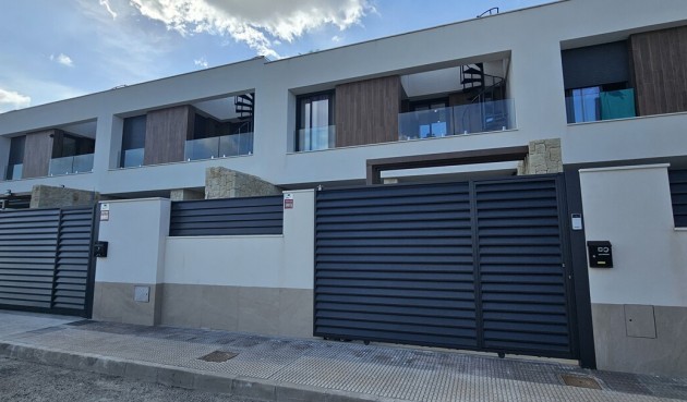 Villa - Brukt - Dolores - Sector 4