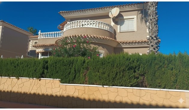 Villa - Brukt - Los Altos - Costa Blanca
