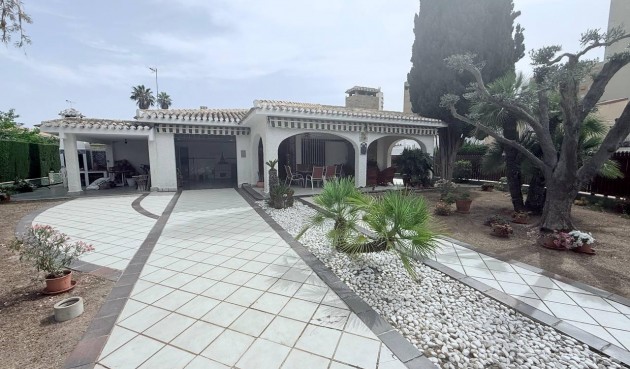 Villa - Brukt - Orihuela Costa - BO-93481