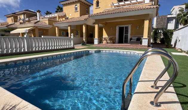 Villa - Brukt - Orihuela Costa - Costa Blanca