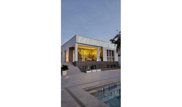 Villa - Brukt - Orihuela -
                Inland