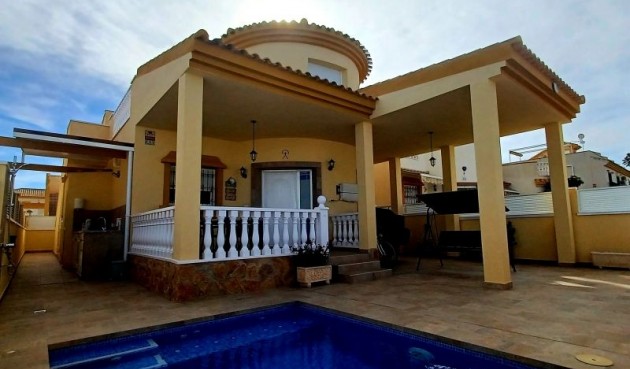 Villa - Brukt - Pilar de la Horadada - Costa Blanca