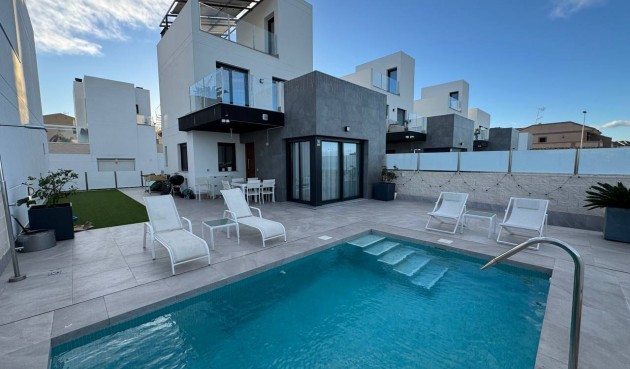 Villa - Brukt - Torrevieja - Costa Blanca