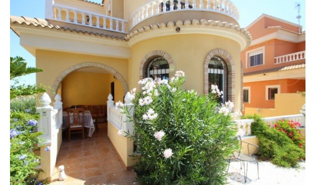 Villa - Brukt - Villamartin - Costa Blanca