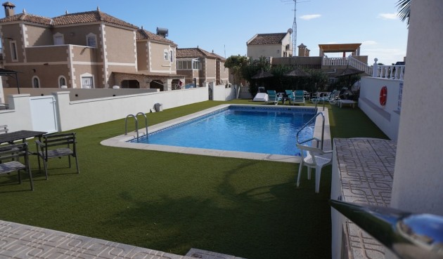 Villa - Brukt - Villamartin - Costa Blanca