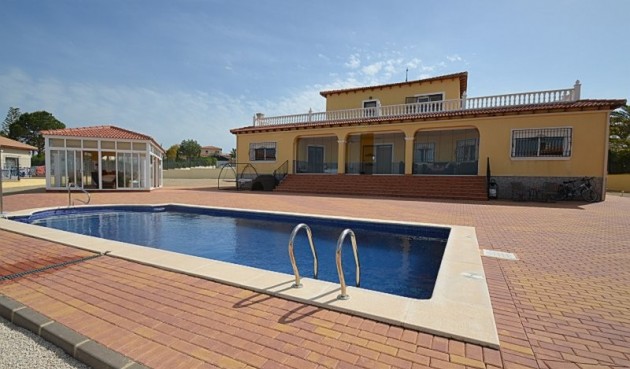 Villa - Resale - Campos del Río - Inland