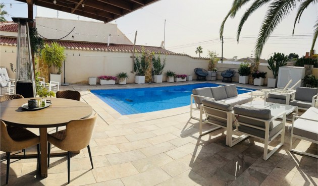 Villa - Resale - Ciudad Quesada - Newly renovated, modern villa in Ciudad Quesada