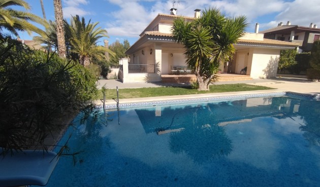 Villa - Resale - Elda - BO-13412