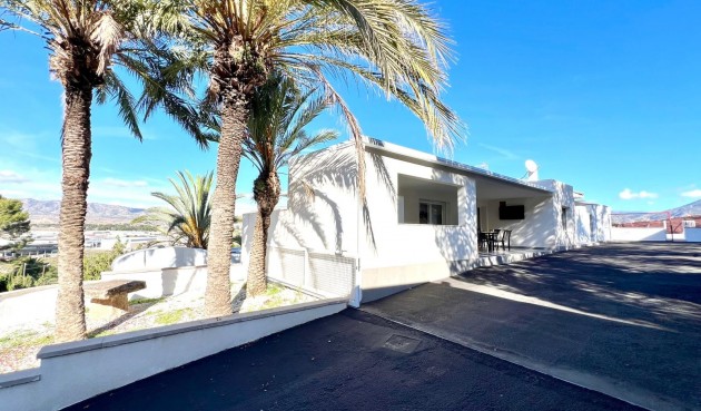 Villa - Resale - Elda - Inland