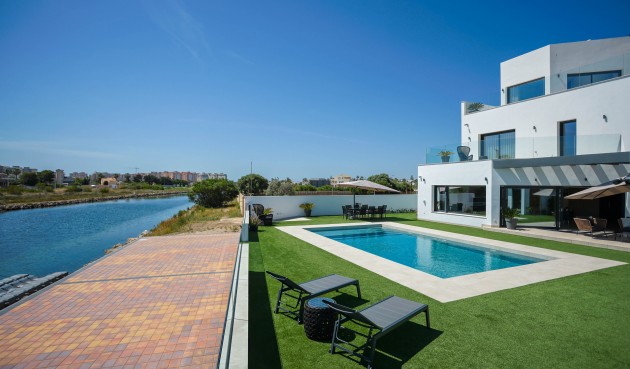 Villa - Resale - La Manga del Mar Menor - Costa Calida