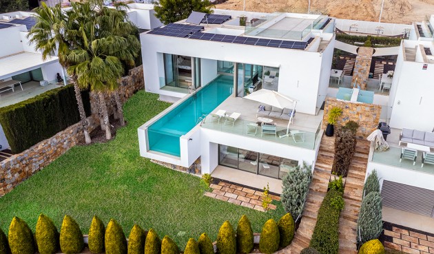 Villa - Resale - Las Colinas Golf - BO-93946