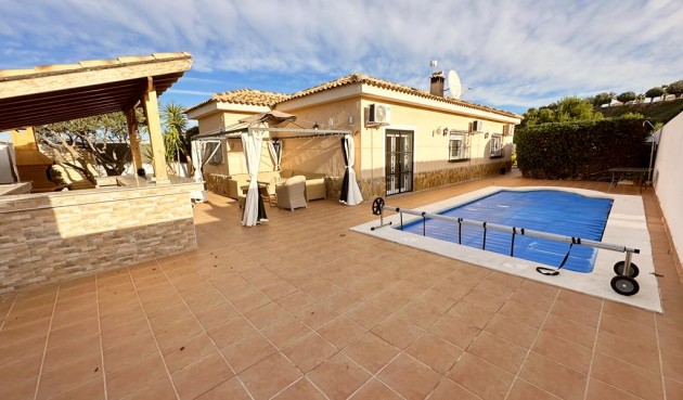 Villa - Resale - Lo Santiago - Inland
