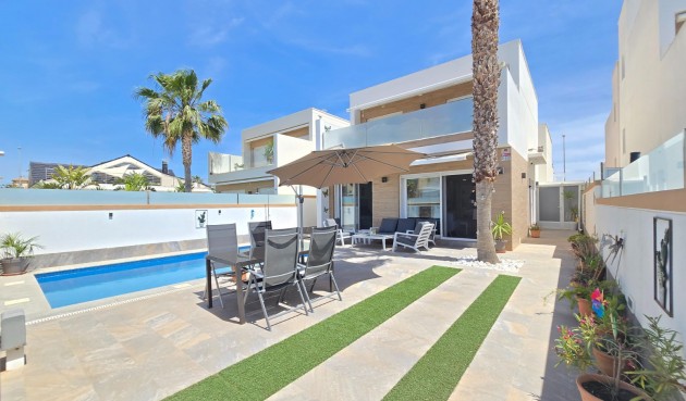 Villa - Resale - Pilar de la Horadada - Costa Blanca