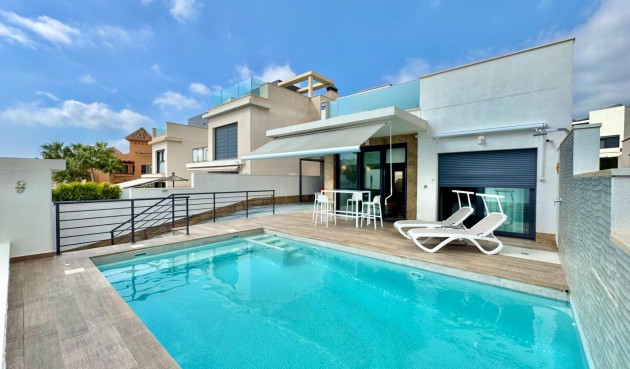 Villa - Resale - San Miguel de Salinas - Bellavista