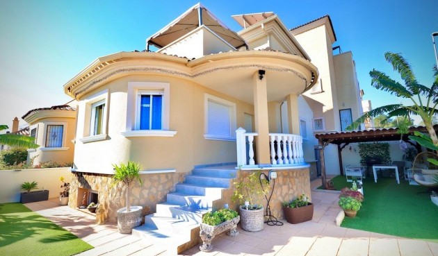 Villa - Resale - San Miguel de Salinas - BO-17975