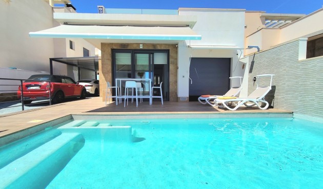 Villa - Resale - San Miguel de Salinas - BO-34175