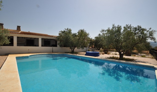 Villa - Resale - Sax - Inland