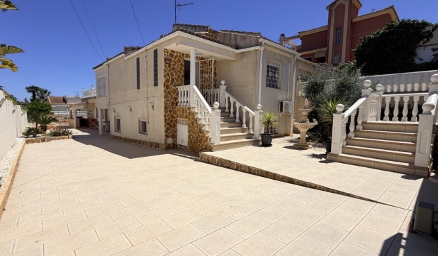 Villa - Resale - Torrevieja - Costa Blanca