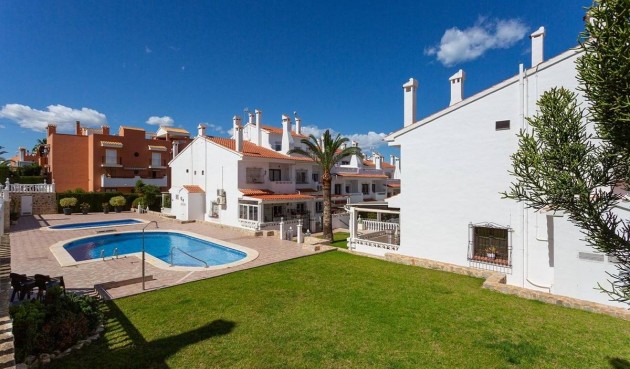 Villa - Resale - Torrevieja - La Mata