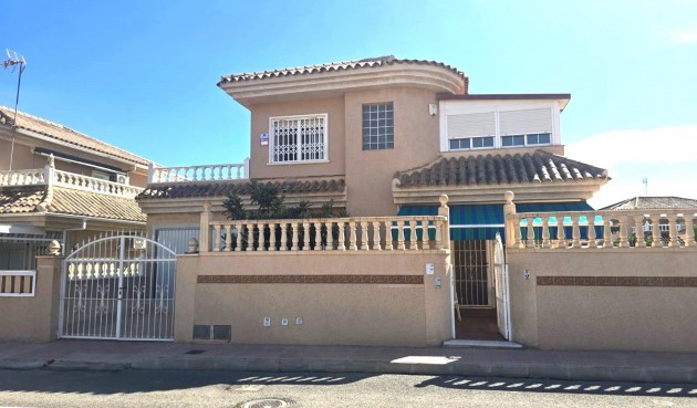 Villa - Resale - Torrevieja - Los Balcones - Los Altos del Edén